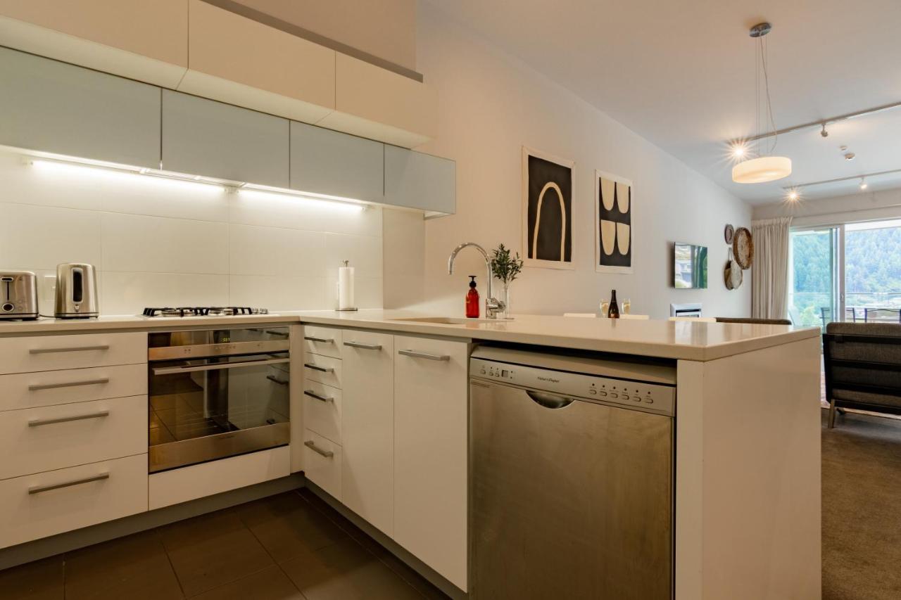 Stylish Haven Luxury Interiors In Prime Location Apartment ควีนส์ทาวน์ ภายนอก รูปภาพ