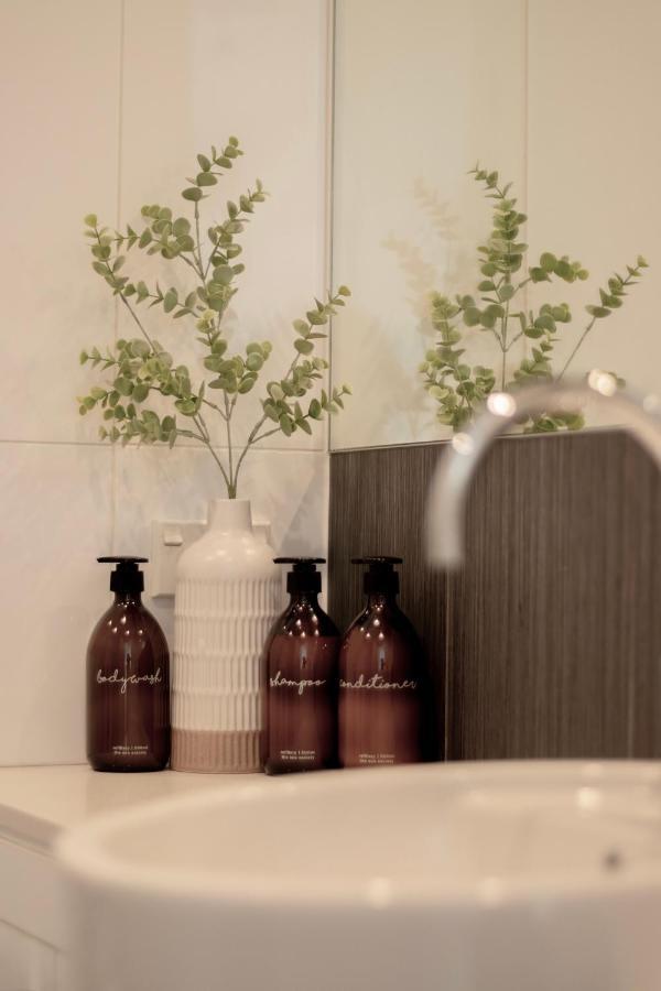 Stylish Haven Luxury Interiors In Prime Location Apartment ควีนส์ทาวน์ ภายนอก รูปภาพ
